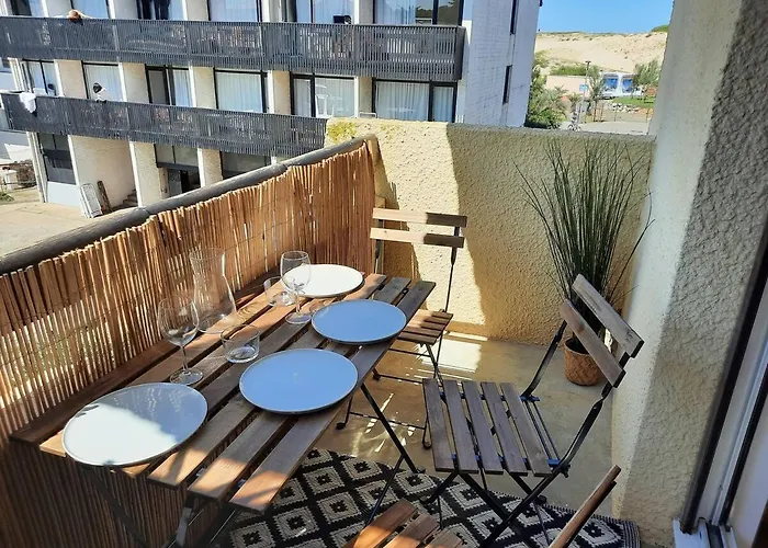 Aux Pieds Des Dunes *