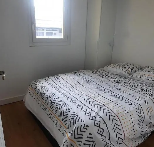 Aux Pieds Des Dunes *